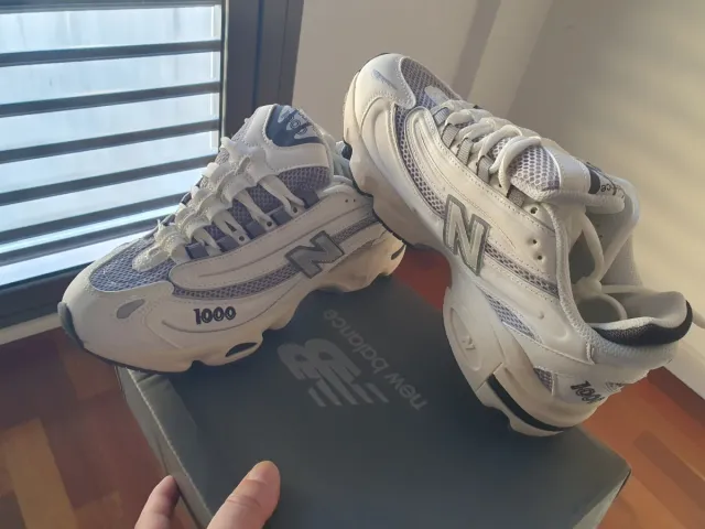 New Balance 1000 Bambas color beige gris