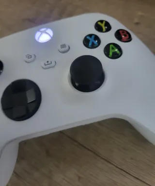 Mando Xbox Series Robot White