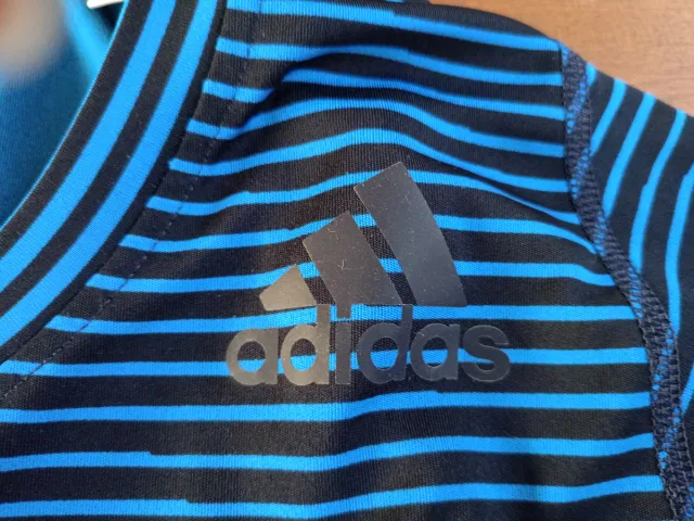 Camiseta deportiva Adidas Talla S