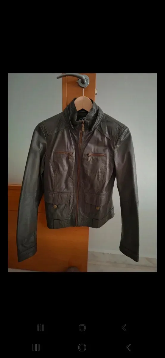 Cazadora de piel Zara