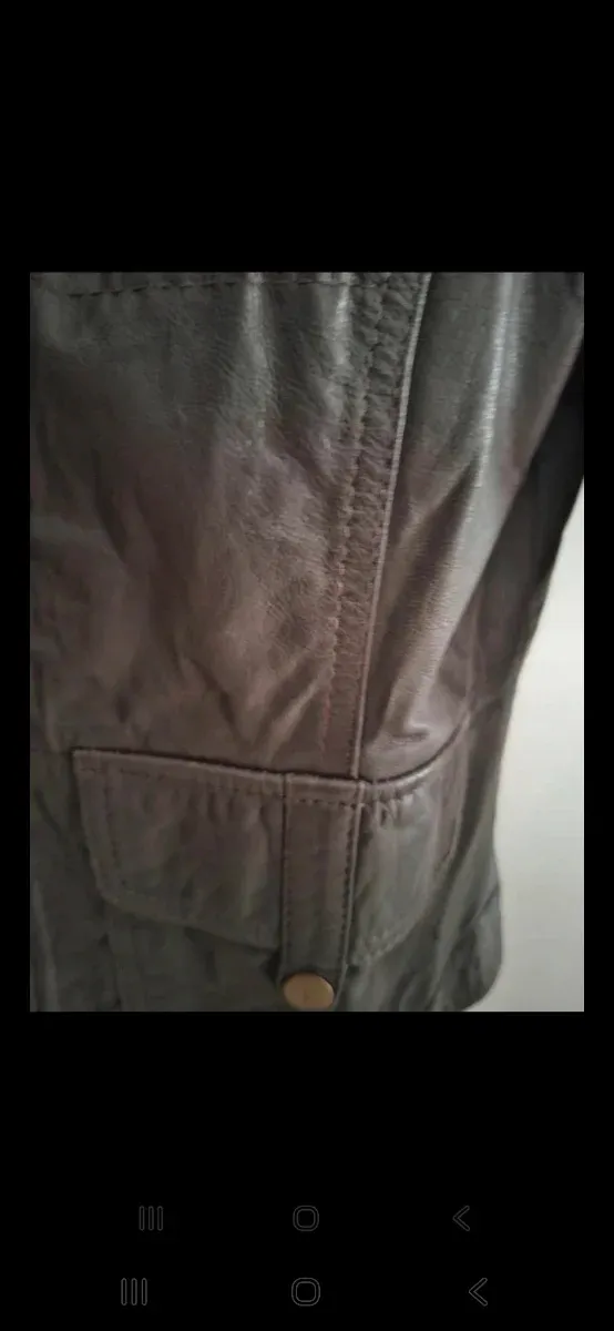 Cazadora de piel Zara