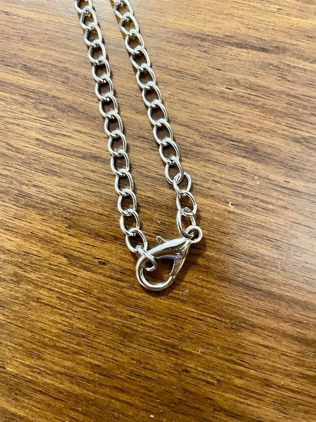 Catena in acciaio color argento