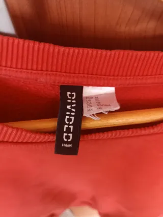 Sudadera H&M corta roja con rayas