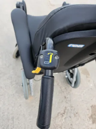 Silla de ruedas en muy buen estado