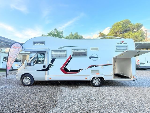 Autocaravana garaje motos/doble cama/doble aire