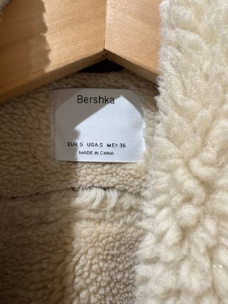 Cazadora efecto piel Bershka marrón Talla M