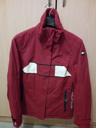 Abrigo Tommy Hilfiger Rojo