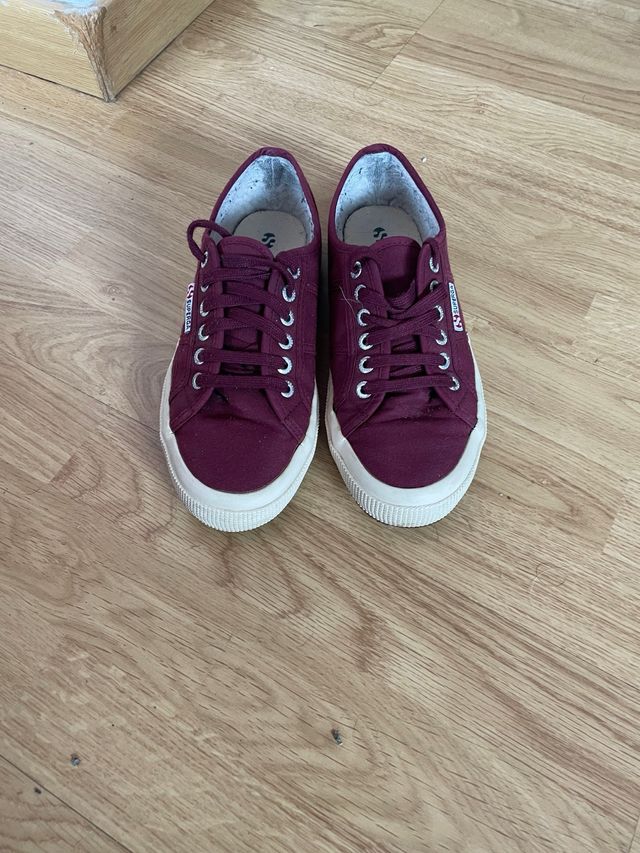 Superga granates. Solo envíos.