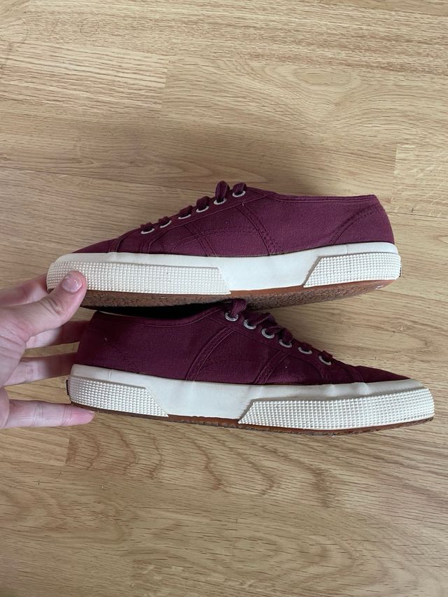 Superga granates. Solo envíos.