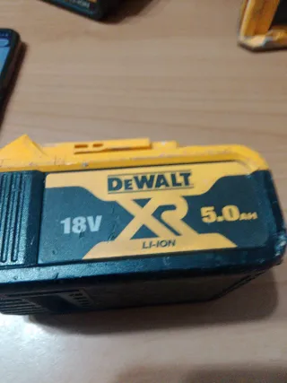 Batteria DeWalt XR 18V 5.0Ah Li-Ion