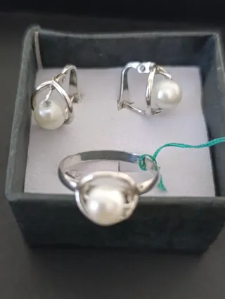 Conjunto Plata Ley Anillo y Pendientes Perla