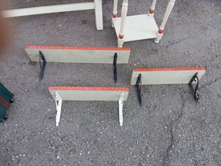 Cabecero, mesita y estantería