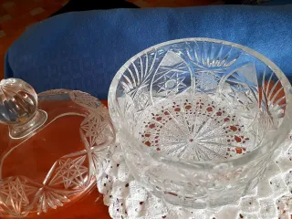 Contenitore in cristallo inciso