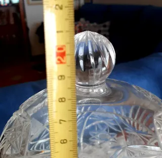 Contenitore in cristallo inciso