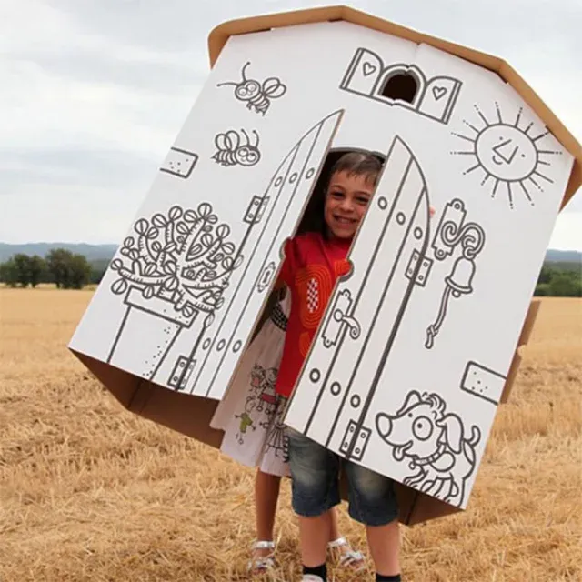 Casa di cartone per dipingere (è dipinta)