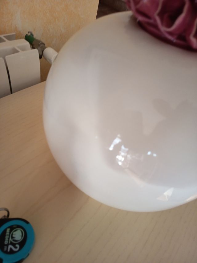 Decoración cerámica rosa y blanca