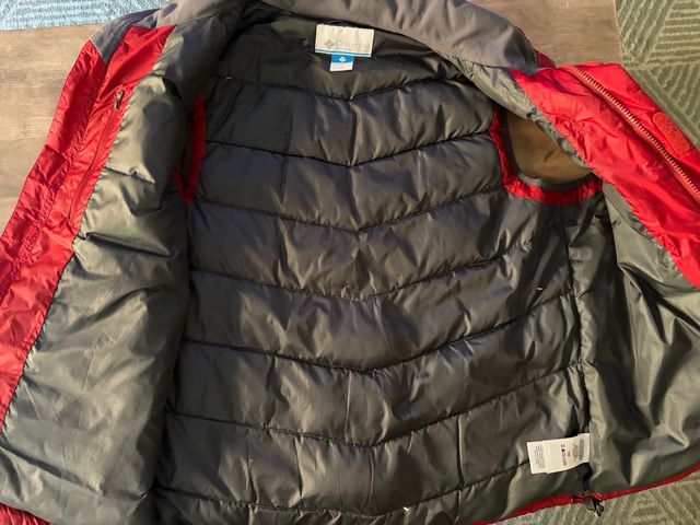 Chaleco Columbia plumífero rojo