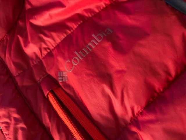 Chaleco Columbia plumífero rojo