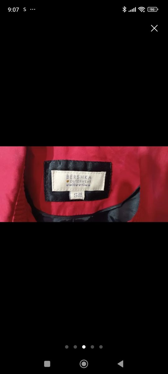 Gabardina roja mujer