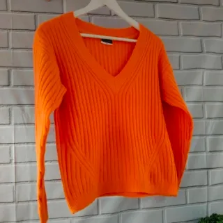 Jersey Beloved cuello pico talla S