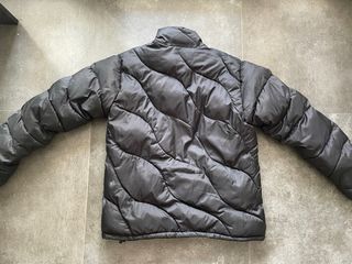 Abrigo acolchado Adidas negro impermeable