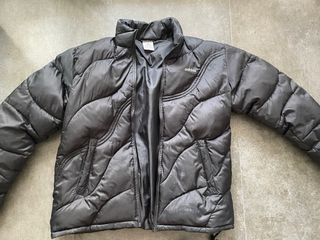 Abrigo acolchado Adidas negro impermeable