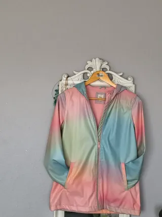 Chubasquero niña arcoíris