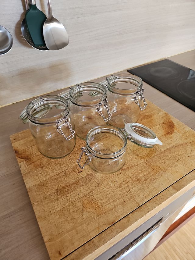 4 Botes de cristal con cierre hermético