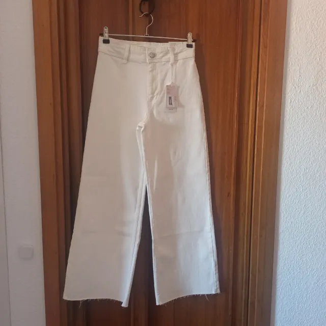 Jeans culotte blancos