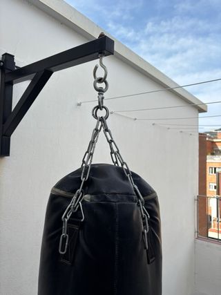 Saco de boxeo Outshock con soporte