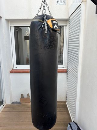 Saco de boxeo Outshock con soporte