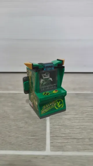 Lego Ninjago 71716 - Arcade Pod Avatar Lloyd