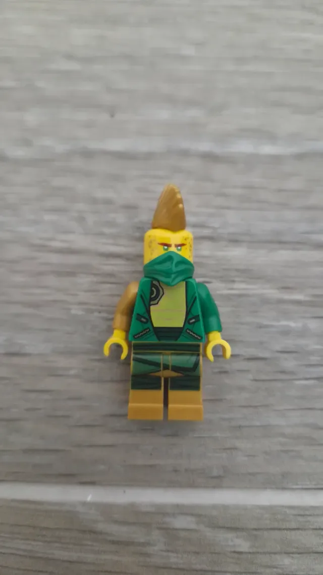 Lego Ninjago 71716 - Arcade Pod Avatar Lloyd