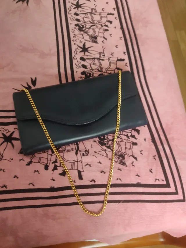 Pochette in pelle blu