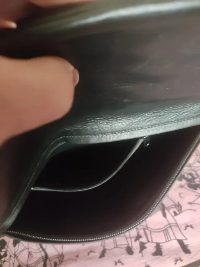 Pochette in pelle blu