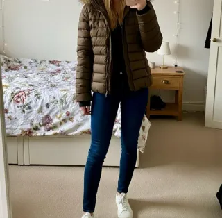 Giubbotto marrone con cappuccio