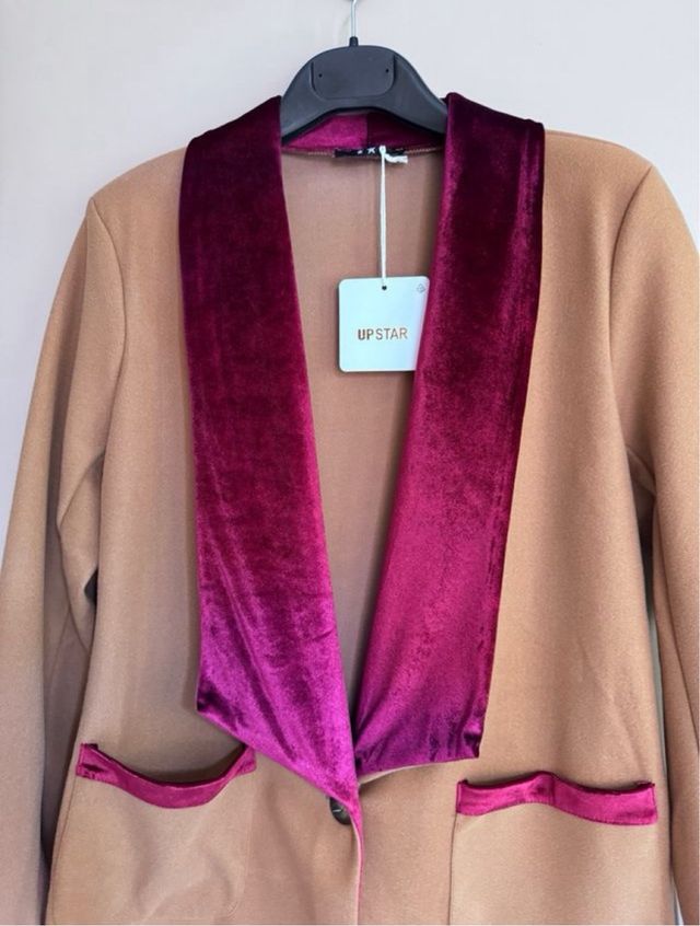 Abrigo largo mujer UPSTAR solapa burdeos