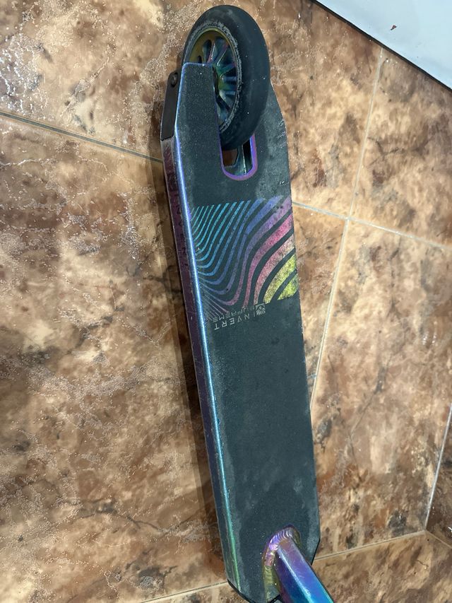 Patinete Invert Supreme Neo 88,7 cm