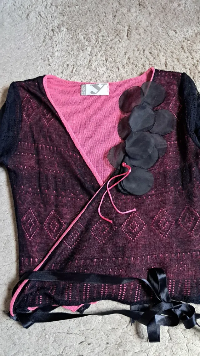 Chaqueta punto detalle flor