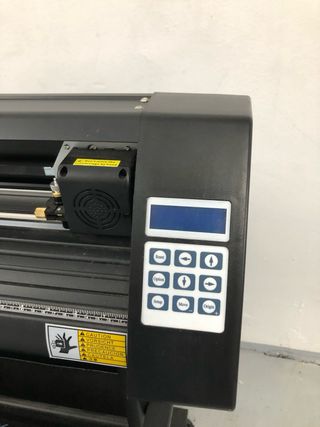 Plotter da taglio vinile 72cm + vinile Oracal