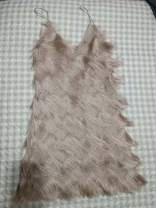 Vestido fiesta flecos beige