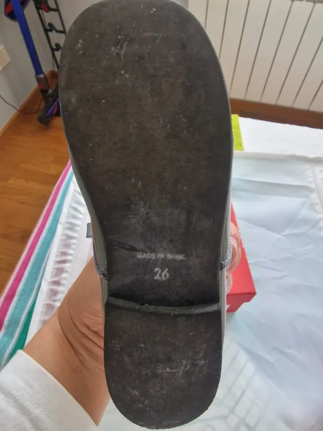 Zapatos charol blucher talla 26