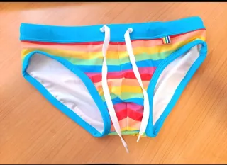 Bañador rayas arcoíris