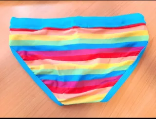 Bañador rayas arcoíris
