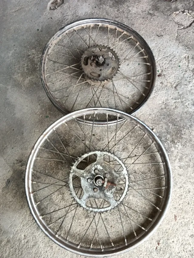 Llantas completas ciclomotor,Ducati,gimson,torrot