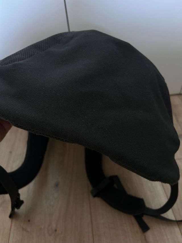 Mochila The North Face Vault Gris y Rosa