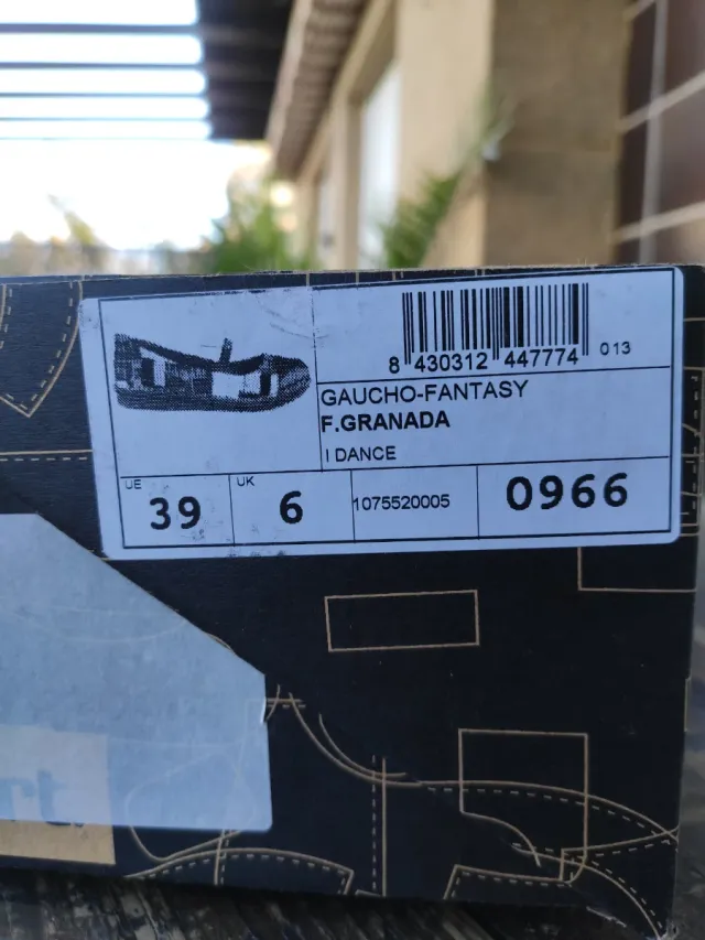 Zapatos Bailarinas Art Multicolor y Rojo