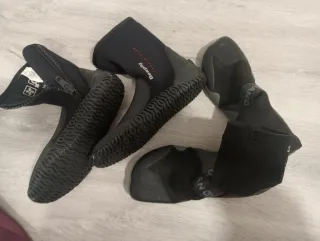 Trajes de neopreno con escarpines