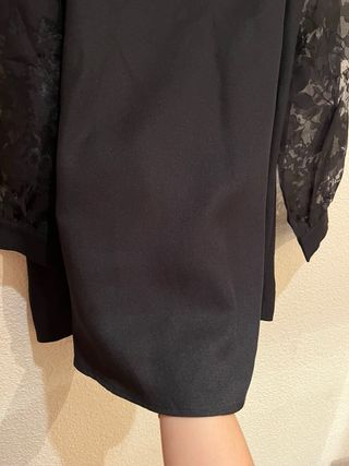 Camisa negra mujer mangas florales