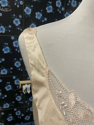 Sottoveste in raso con pizzo